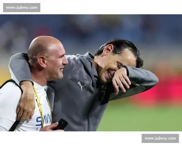 小因扎吉征服沙特！世俱杯爆冷掀翻曼城，发布会掌声雷动见证战术大师