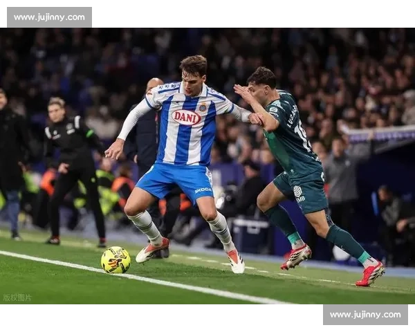 西班牙人续租罗伯托悬念升级!俱乐部坚信球员留队意愿成关键 西班牙人续租罗伯托悬念升级!俱乐部坚信球员留队意愿成关键